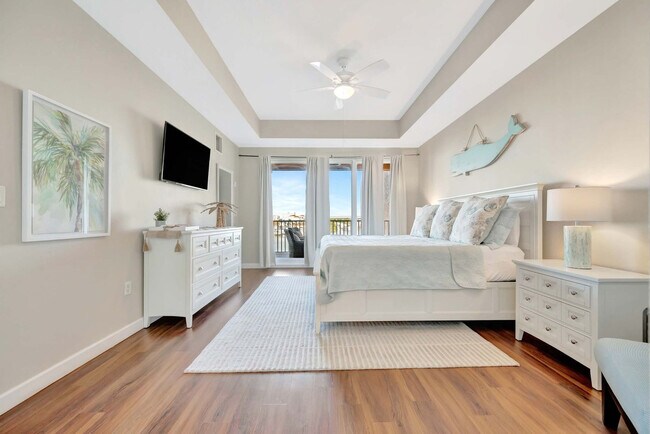 Building Photo - 530 S Gulfview Blvd