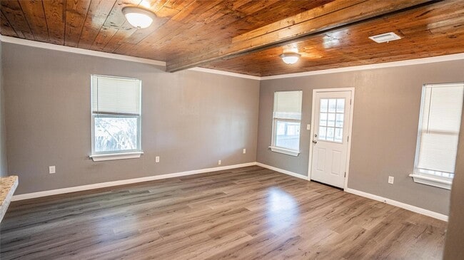 Building Photo - 106 W Hoopes Ave