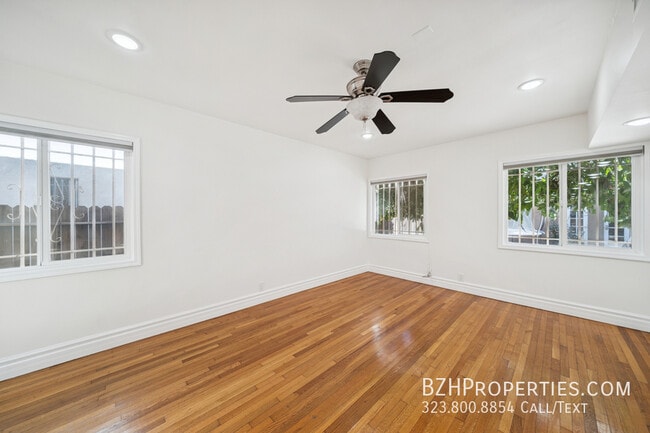 Building Photo - 112 S Detroit St