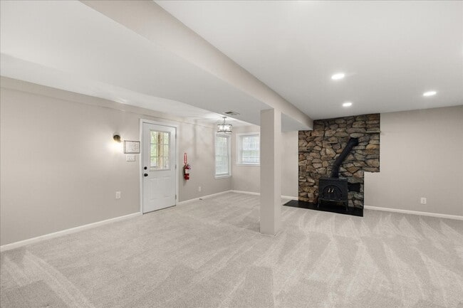 Building Photo - 38685 Goose Creek Ln