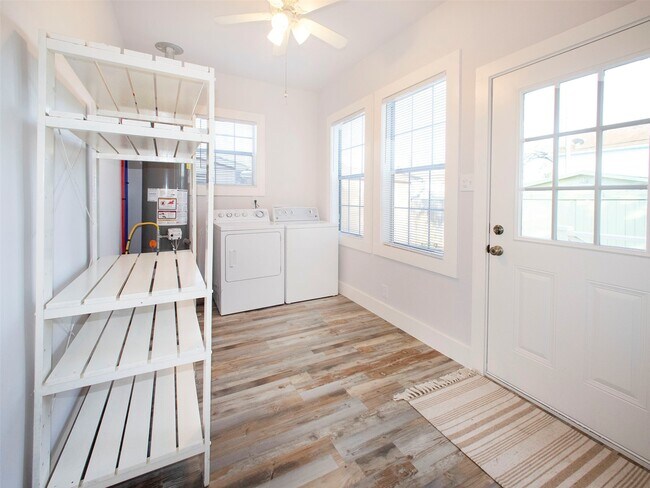 Building Photo - 5111 Ave Q 1/2