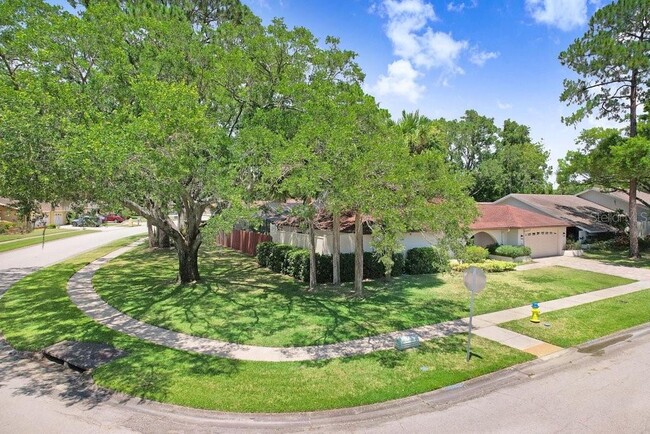 Building Photo - 13919 Wellesford Way