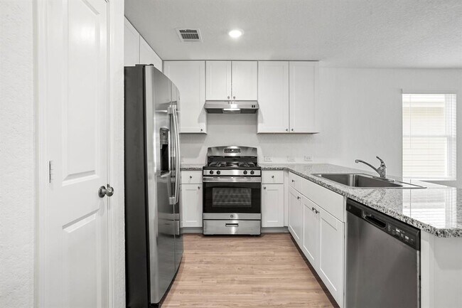 Building Photo - 1028 Genade Trl