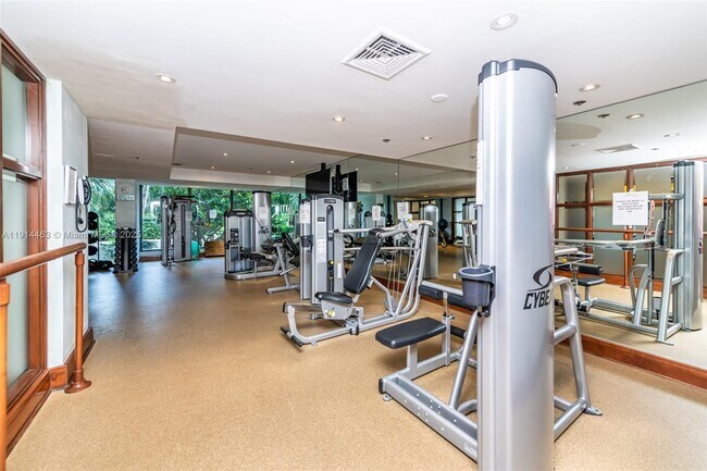 Building Photo - 10205 Collins Ave