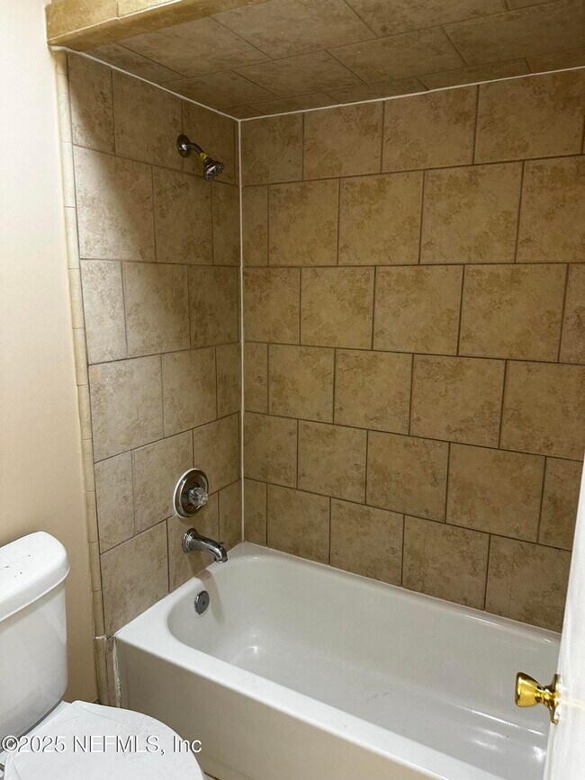 Building Photo - 11695 Tanager Dr