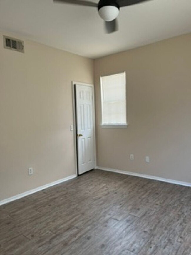 Building Photo - 12914 Sanctuary Cove Dr