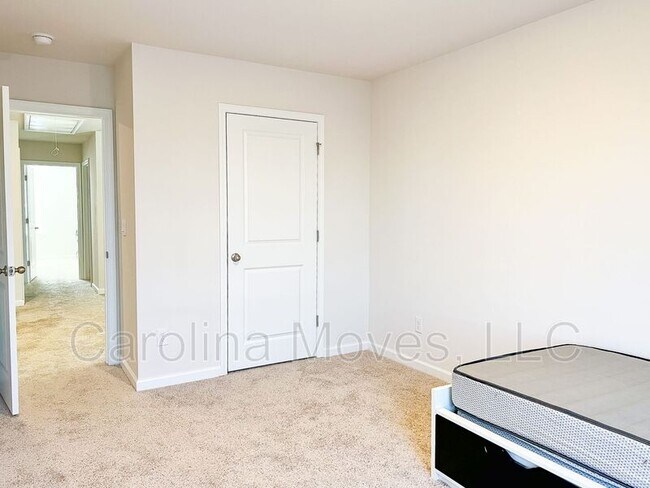 Building Photo - 1521 Rosegarth Ln