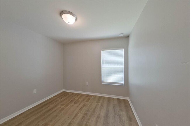 Building Photo - 2103 Roosevelt Ave