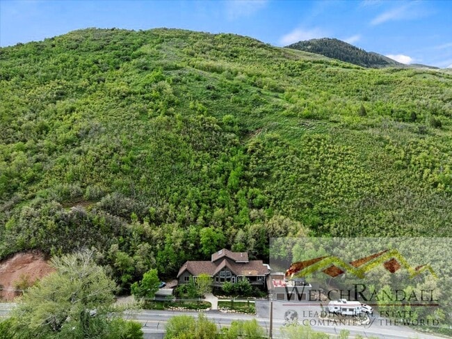 Building Photo - Stunning Emigration Canyon Home - Spacious...