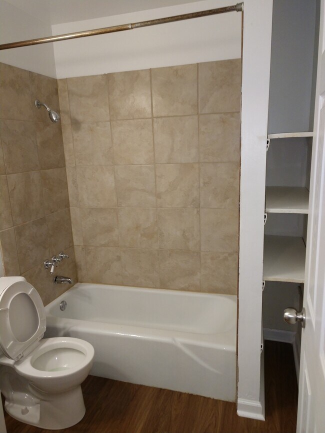 Bathtub and shower - 992 N Fairfield Rd