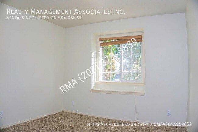 Building Photo - 2889 W Stallion St