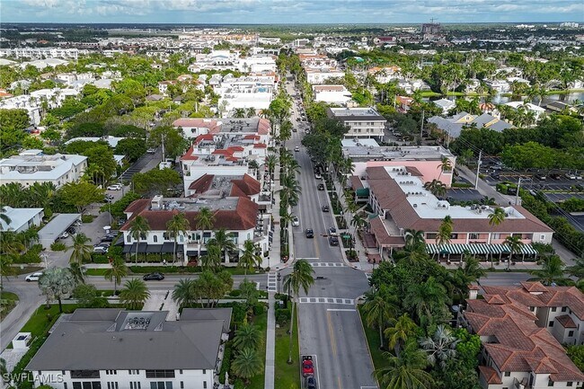 Building Photo - 295 5th Ave S