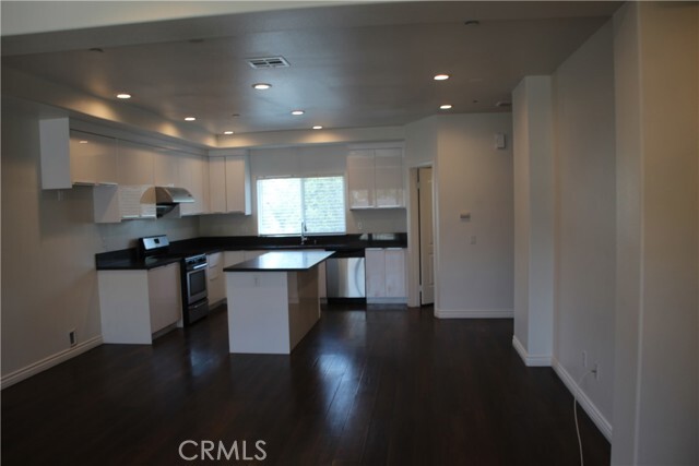 Building Photo - 201 N Azusa Ave