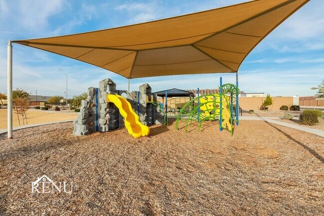 Building Photo - 35607 W San Capistrano Ave