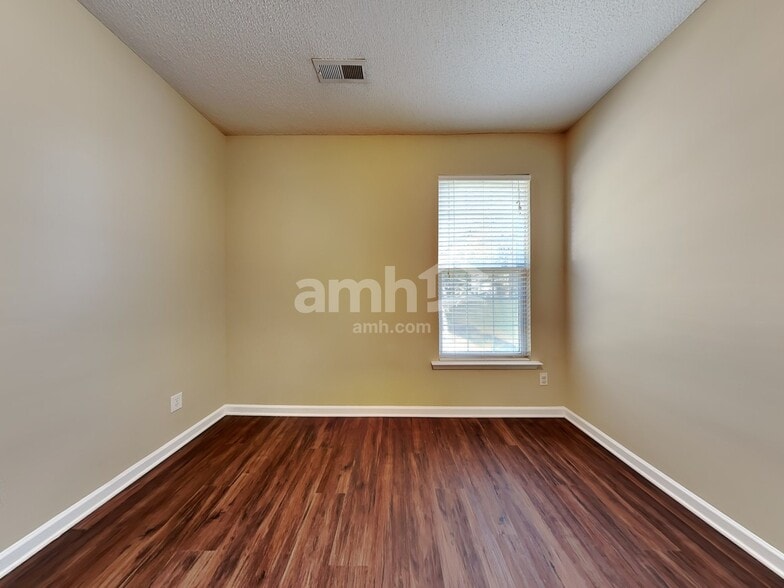 Building Photo - 6039 Willomere Cir