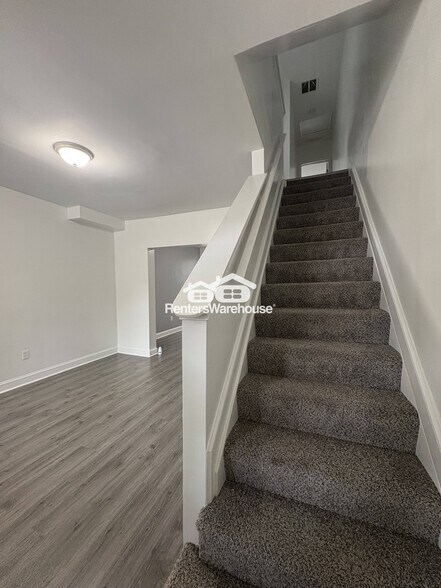Building Photo - 2586 Edmondson Ave