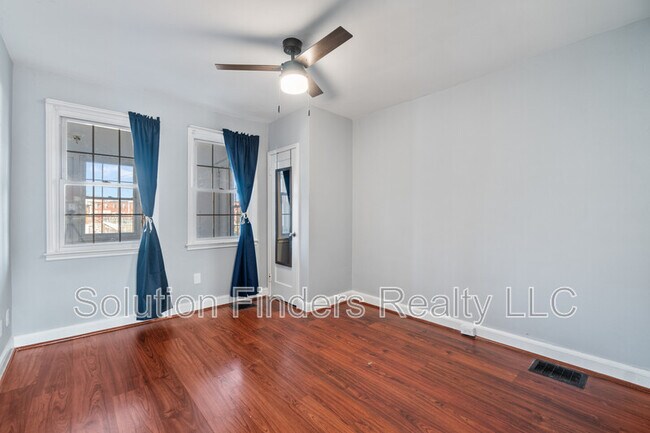 Building Photo - 2905 Yorkway