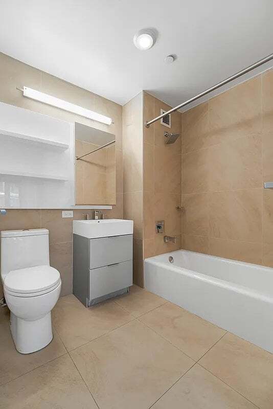 Building Photo - 181 Front St