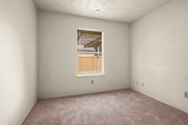 Building Photo - 12007 Mountain Ridge Rd