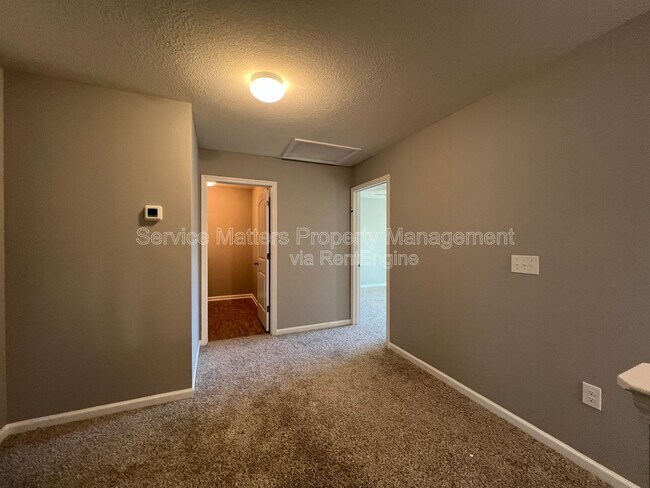 Building Photo - 5881 Old Plantation Court