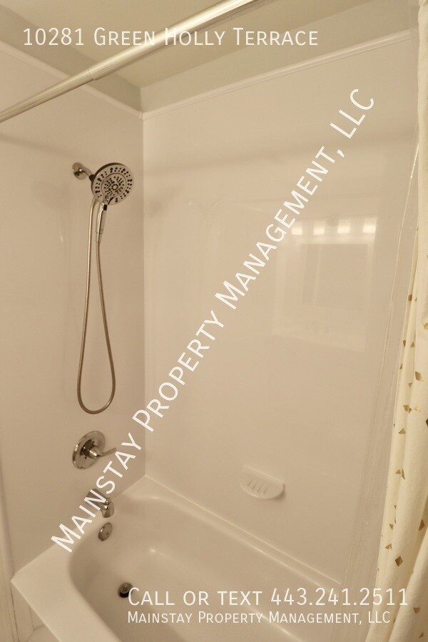 Building Photo - 10281 Green Holly Terrace