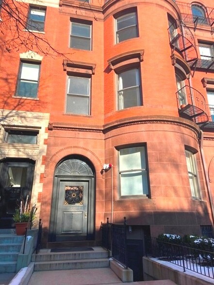 Building Photo - 468 Beacon St