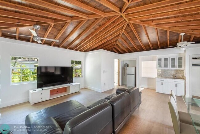 Building Photo - 6505 SW 92nd St