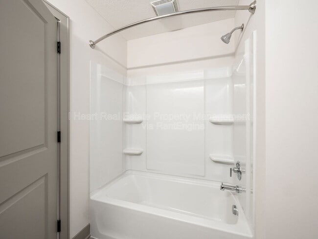 Building Photo - 1128 Geers Ave