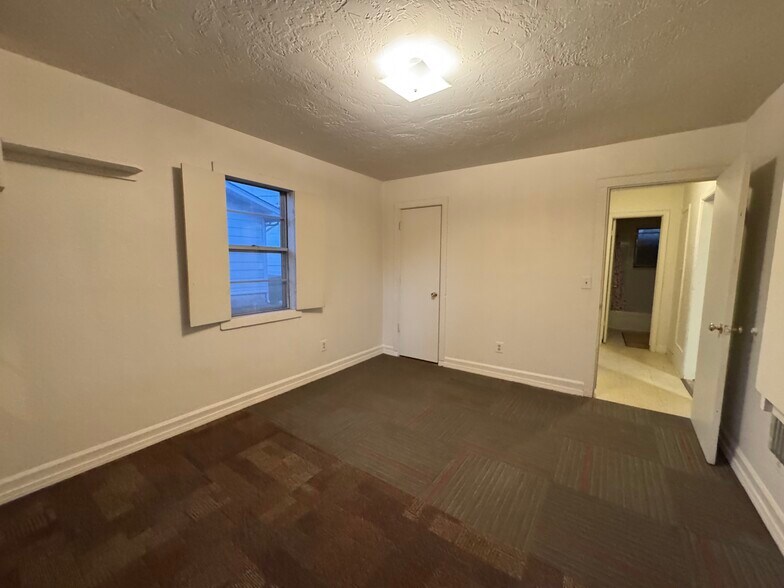 Building Photo - 2408 S Woodward Ave