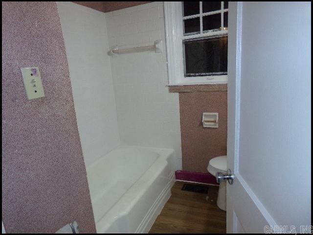 Building Photo - 1921 W 16th St