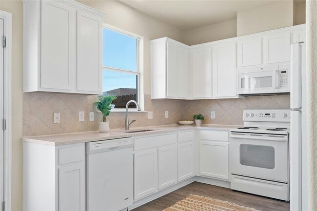 Building Photo - 44 Verde Ranch Loop