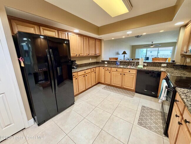 Building Photo - 551 Casa Bella Dr