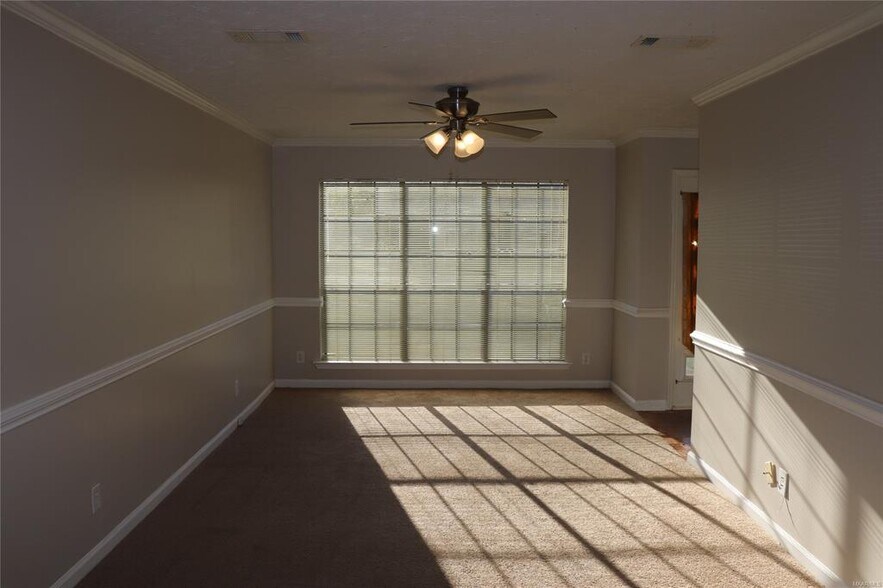 Building Photo - 760 N Burbank Dr