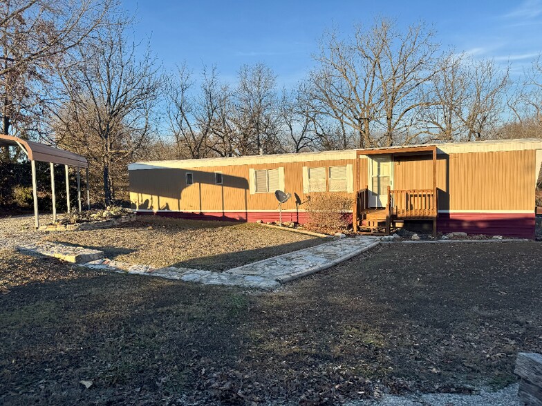 Building Photo - 15322 FR 1155