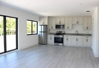 Building Photo - 85 Coco Plum Dr