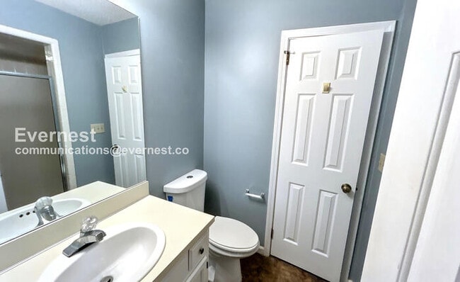 Building Photo - 493 Cedar Crest Dr