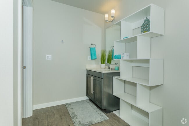 1BR, 1BA - 535 SF - Coburn Crossing