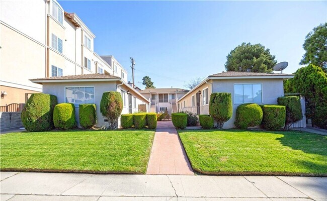 Building Photo - 7106 Flight Ave