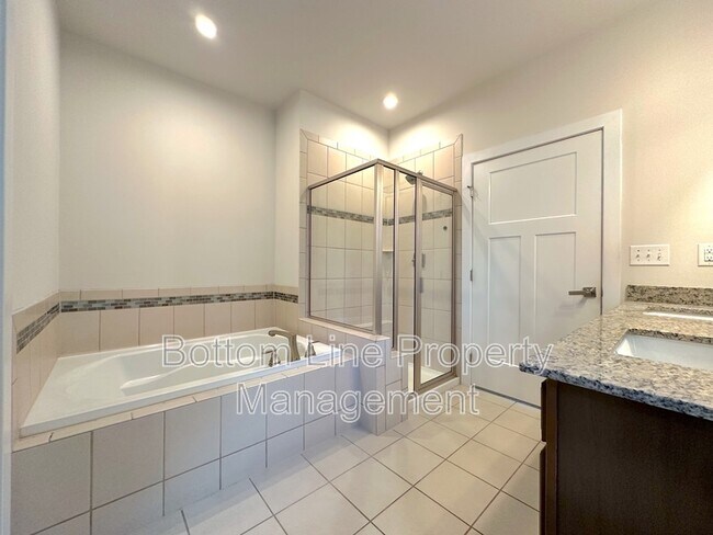 Building Photo - 5087 Crabapple Ln