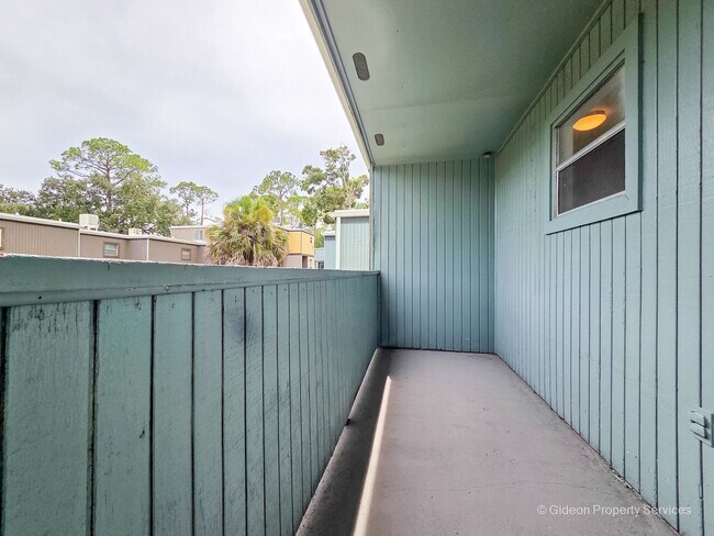 Building Photo - 711 SW 75th St