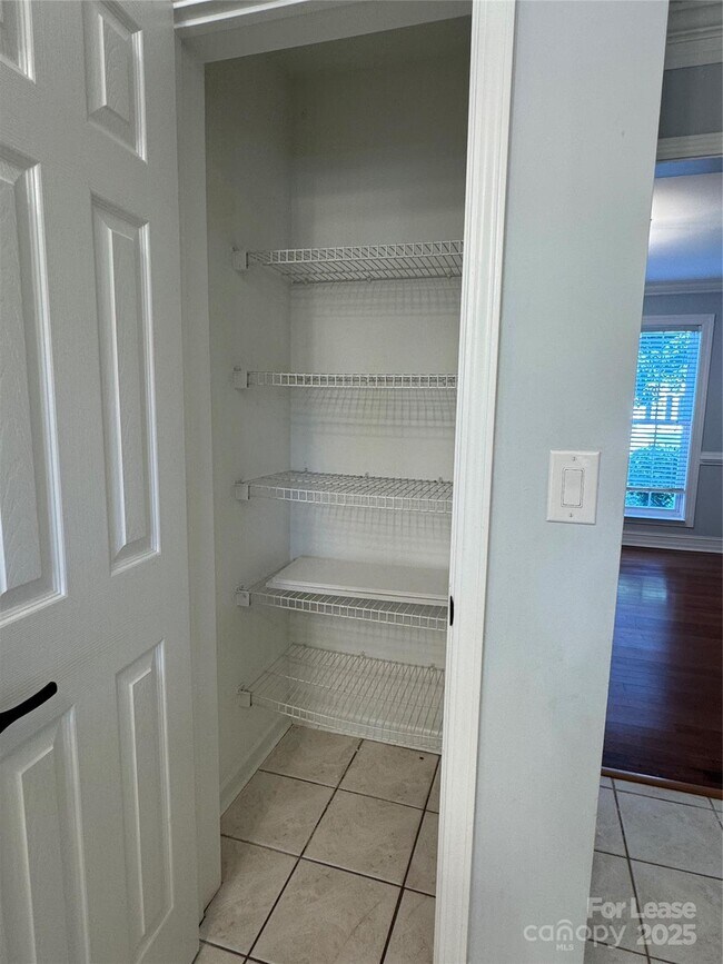 Building Photo - 4533 Cades Cove Dr