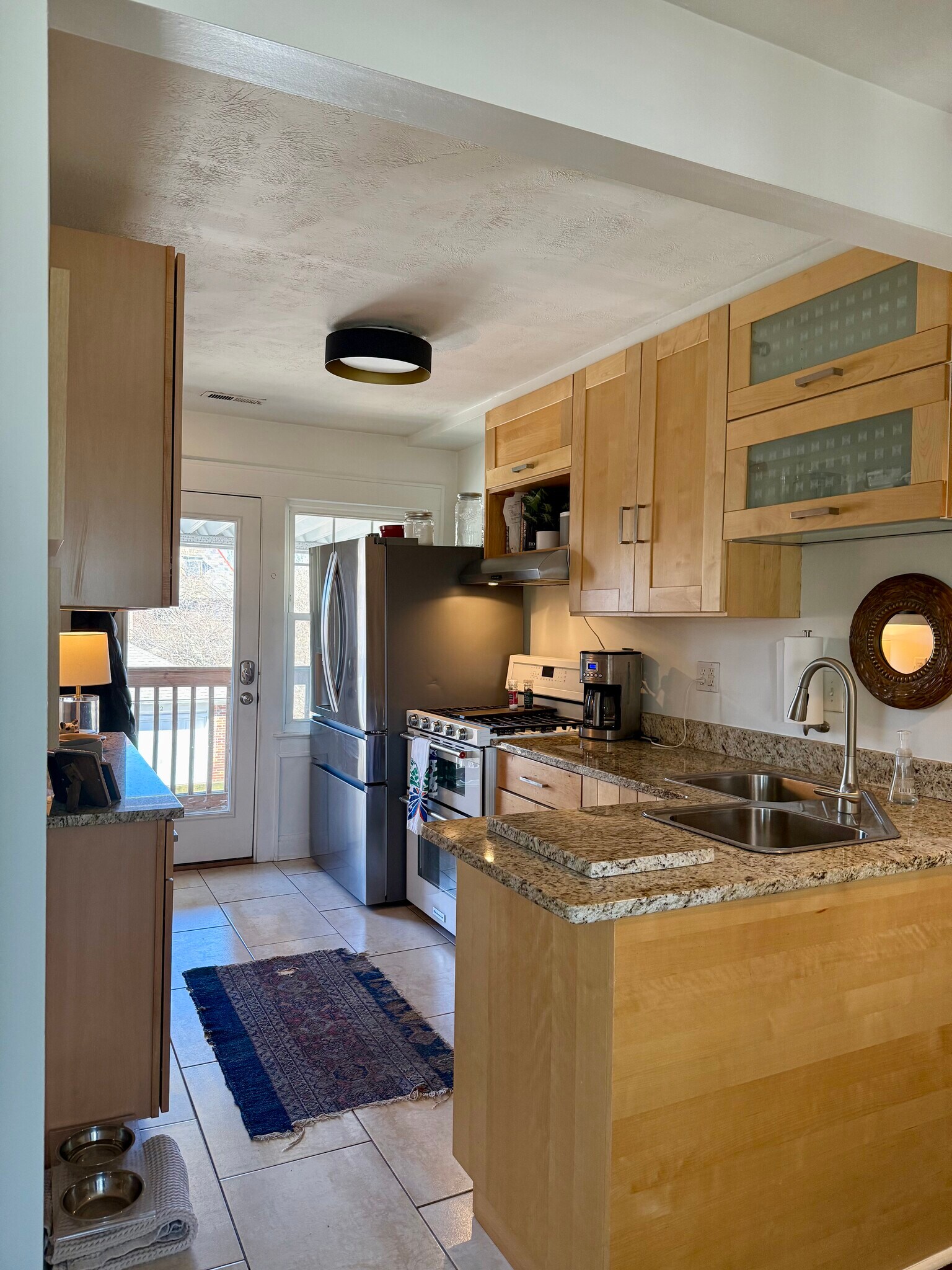 Building Photo - 1946 Guilford Rd