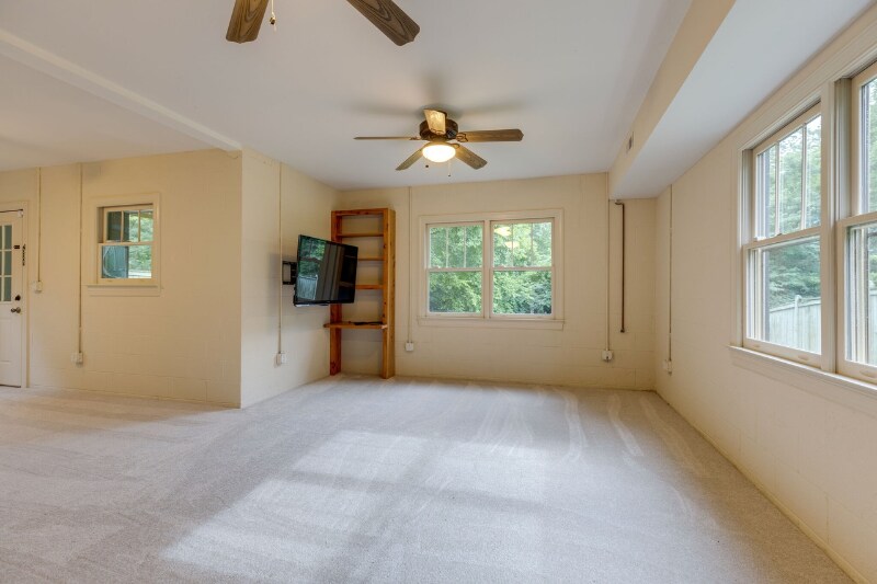Building Photo - 3809 Sentinel Dr