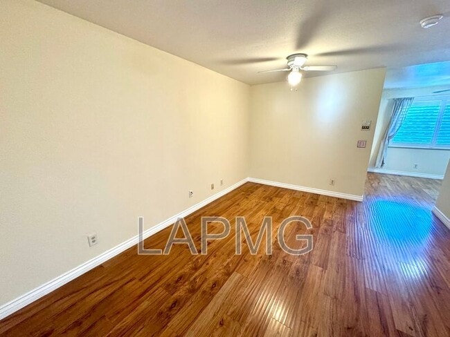 Building Photo - 12251 Moorpark St