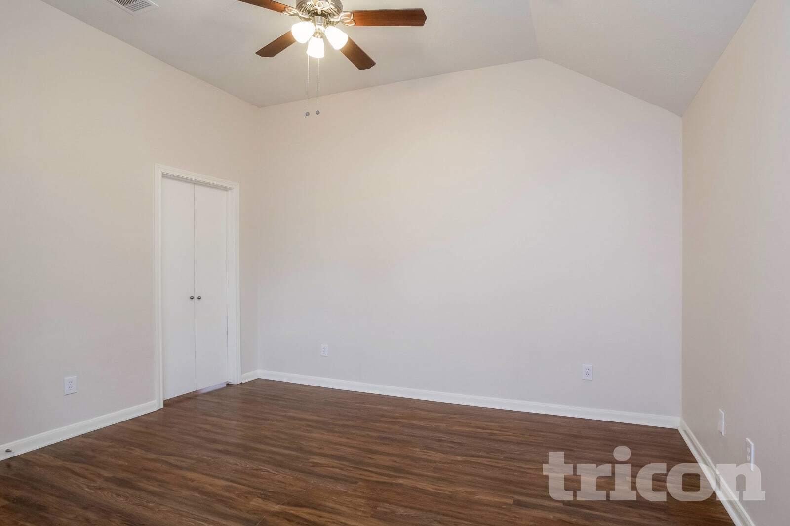 Building Photo - 810 Forest Hillside Ln