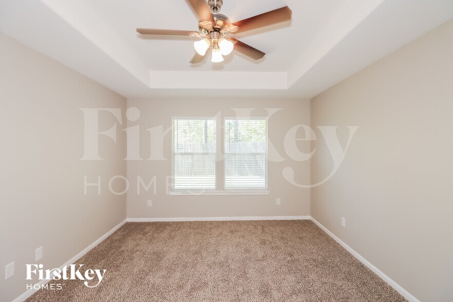 Building Photo - 4515 Bridgevillage Dr