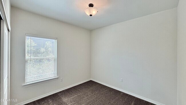 Building Photo - 6561 Hoop St