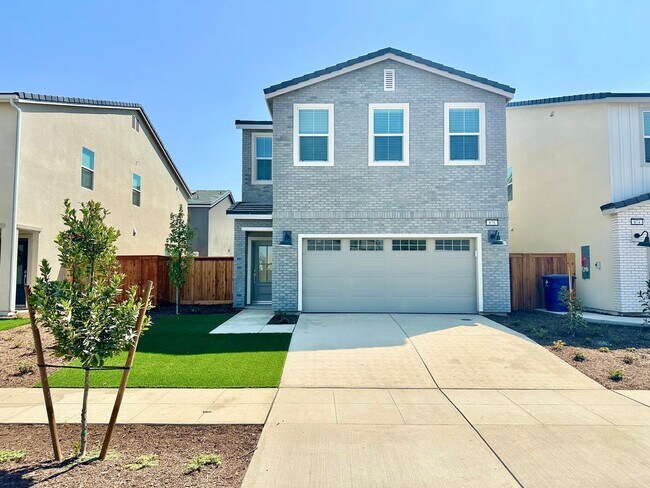 Building Photo - 878 Fruitwood Ave
