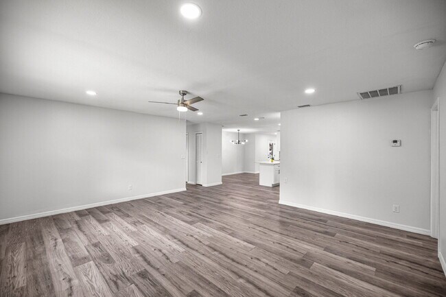 Building Photo - 5 Bahia Court Trce