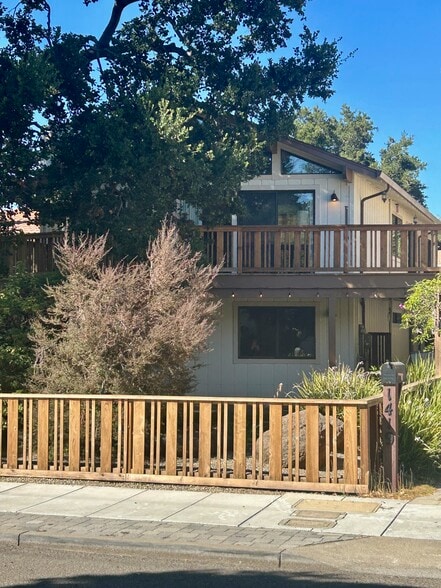 Building Photo - 1415 Byron St